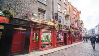 Zona de pubs en Dublín, República de Irlanda
