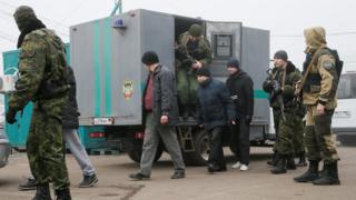 Воронок ДНР в день обмена у КПП "Майорск"
