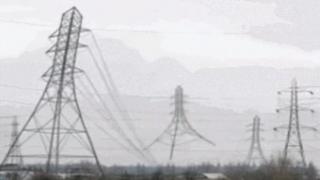 Gif da torre de alta tensão pulando corda