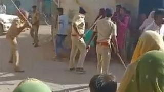 పోలీసుల లాఠీచార్జ్
