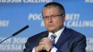 Aleksey Ulyukaev pora olishda gumonlanib hibs qilingan