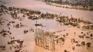 Inundação nas imediações de Beira, em Moçambique