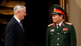 Bộ trưởng Quốc phòng Hoa Kỳ Jim Mattis tiếp Tướng Ngô Xuân Lịch hôm 8/8 tại Washington