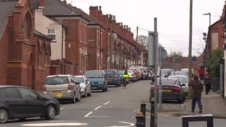 balsall heath clifton birmingham hurt shooting two year girl old targeted caption area road car