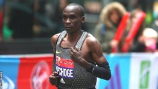 Kipchoge, 33 ans, a remporté le Marathon en 2015 et en 2016 et il va participer à l'édition de 2018.