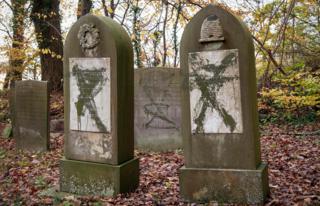 Jewish tombstones defaced in Randers, 10 Nov 19