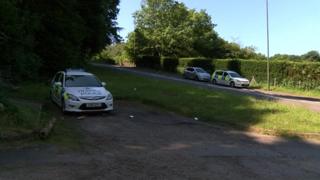 car heddlu ar ffordd Mynydd Caerffili