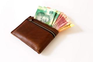 Aliyejiongezea mshahara mkubwa Afrika Kusini afutwa kazi