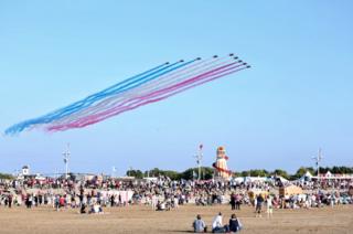 Red Arrows flying in formation