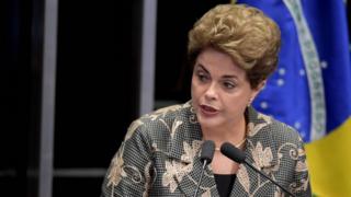 上院で意見陳述するルセフ大統領(29日、ブラジリア)