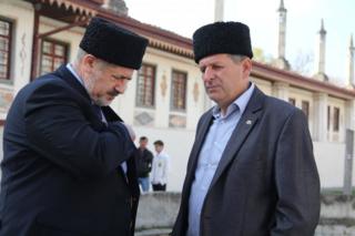 Голова Меджлісу Рефат Чубаров (ліворуч) і Ахтем Чийгоз (праворуч)