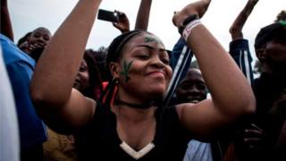 Congolese festival-goers dey very happy and dem dance during di Amani Festival wey run from Febraury 9 to 11.