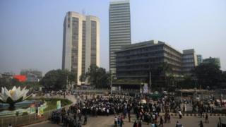 অনেকে বাংলাদেশ ব্যাংক-এর সমালোচনা করছেন