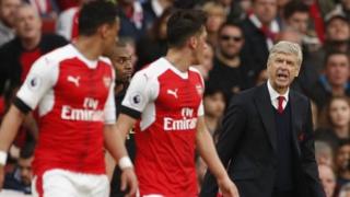 Arsene Wenger na wachezaji wake