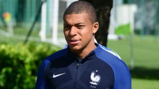 Arsenal veut décaisser 142 millions d'Euros pour Mbappé