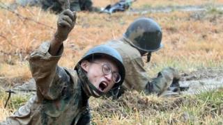 Soldados surcoreanos en ejercicios militares.