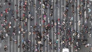 Transeúntes en el centro de Ciudad de México Foto: Santiago Arau