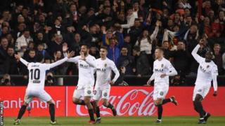 Valencia yari imaze hafi iminota 550 idatsindirwa igitego ku kibuga cyayo, mbere yuko Karim Benzema atsinda igitego kimwe cya Real Madrid muri uwo mukino