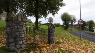 Trasna Way, Lisnaskea