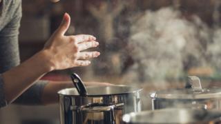 நீங்கள் சமைக்கும் உணவில் மறைந்திருக்கும் ஆபத்துகள்