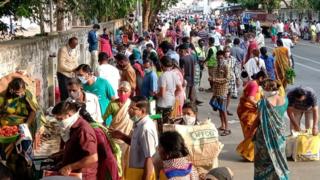 மக்கள் கூட்டம்