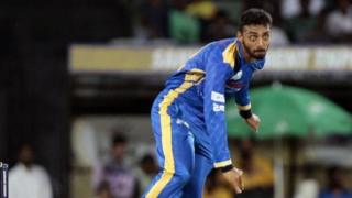 யார் இந்த வருண் சக்ரவர்த்தி? ஏன் அவருக்கு 8.4 கோடி?