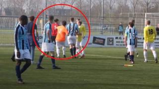 Haarlem Geel-Wit ve Hoofddorp UNO takımları arasında oynanan maçta çıkan kavga