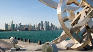 Qatar yariyamirije ikintu cose gikora ku busugire bw'igihugu canke giteye kubiri n'amategeko mpuzamakungu