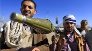 شورشیان حوثی از سال ۲۰۱۴ کنترل پایتخت یمن را به دست گرفتهاند