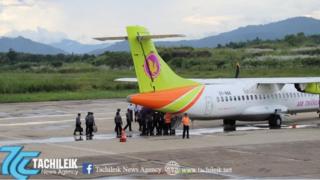ဦးစိုးထွန်းရှိန်ကို ရဲတပ်ဖွဲ့အစောင့်အရှောက်နဲ့အတူ မန္တလေးကို ဆက်လက် လွှဲပြောင်းပေးခဲ့ပါတယ်။