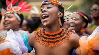 Des femmes nues au festival culturel sud-africain Indoni (illustration).