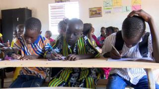 Keyframe #7A la rencontre des enfants sourds-muets de Rufisque
