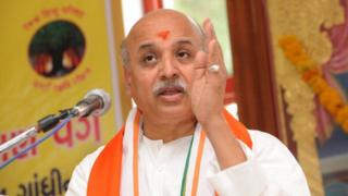 ડૉ. પ્રવીણ તોગડિયાની તસવીર