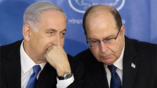 Benjamin Netanyahu (left) and Moshe Yaalon (file photo)
