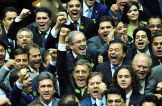 Aliados comemoram com Eduardo Cunha a eleição à Presidência da Câmara em 2015