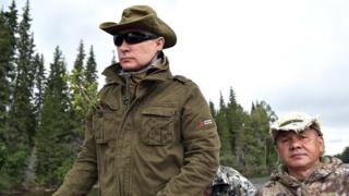 Путин за рулем катера