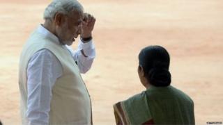नरेंद्र मोदी आणि सुषमा स्वराज