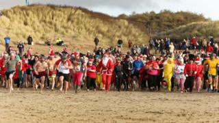 Dippers charges towards the water on Cefn Sidan
