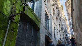 Fleshmarket Close