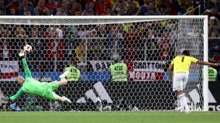 Bacca'nın penaltı vuruşunu İngiltere kalecesi Jordan Pickford böyle kurtarmıştı