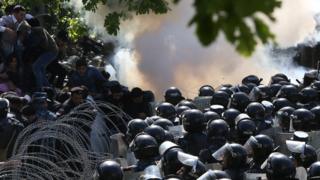 protestuclar ve polis