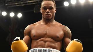 Lutador de boxe perde avó dias após pai morrer de covid-19 Lutador de boxe perde avó dias após pai morrer de covid-19