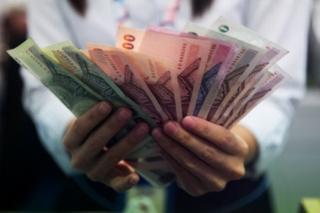 ภาษีมูลค่าเพิ่ม, คสช., รัฐบาลถังแตก, บิดเบือน, สื่อคลาดเคลื่อน, ประยุทธ์ จันทร์โอชา, วินธัย สุวารี, กรมสรรภากร, ภาษี, ชินคอร์ป, เทมาเส็ก