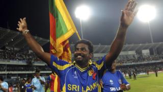 මුරලි ක්රිකට් දැවැන්තයන්ගේ ලැයිස්තුවට