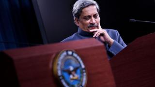 Manohar Parrikar присутствует на пресс-конференции в Пентагоне 29 августа 2016 года в Вашингтоне, округ Колумбия.