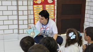Débora Seabra de Moura, na escola