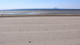Girvan beach