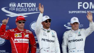 Sıralama turunda Lewis Hamilton (ortada) birinci olub. İkinci yeri Valtteri Bottas (sağda), üçüncünü isə Kimi Räikkönen (solda) tutub.