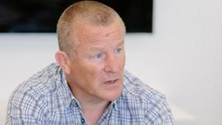 Neil Woodford’s flagship equity income fund to stay locked