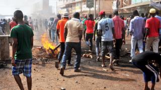 Des manifestants dans les rues de Conakry